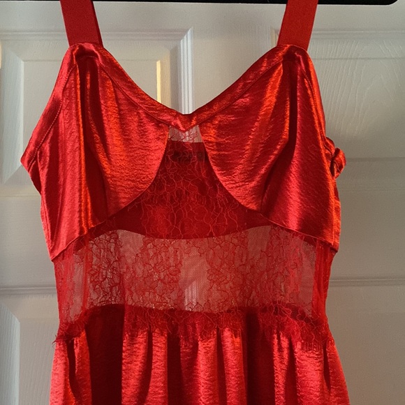 Guess Satin dress - Picture 2 of 8